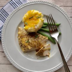 Honey Mustard Chicken with Macaroni and Cheese and Green Beans